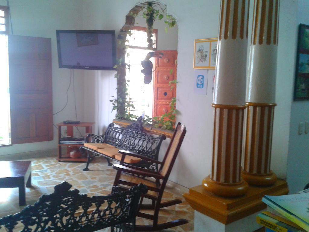 Hospederia Casa Familiar Hotel ซันตามาร์ตา ภายนอก รูปภาพ